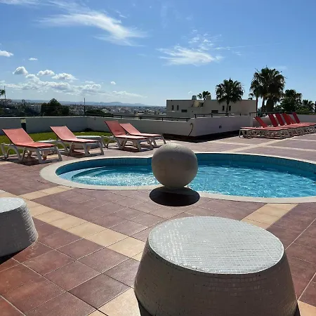 Santa Fe Apartment *